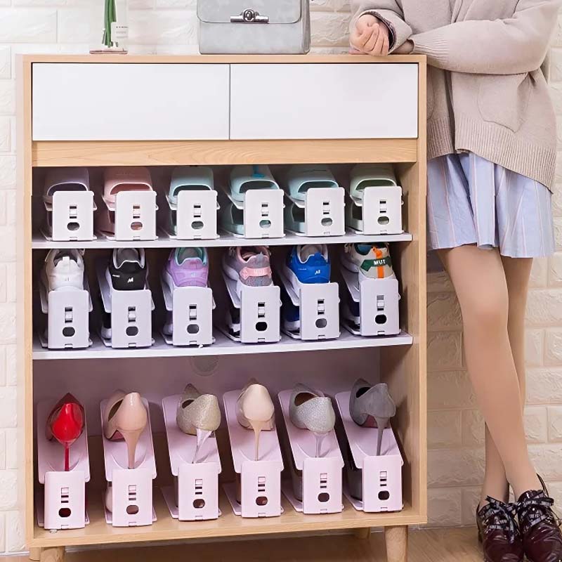 Adjustable double-layer shoe storage rack