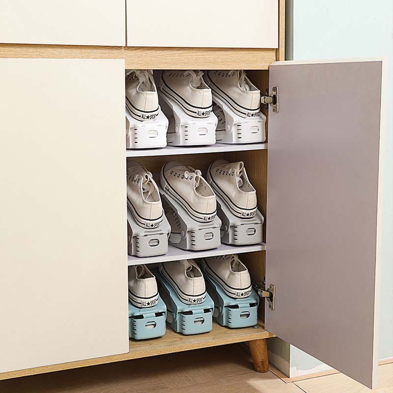 Adjustable double-layer shoe storage rack